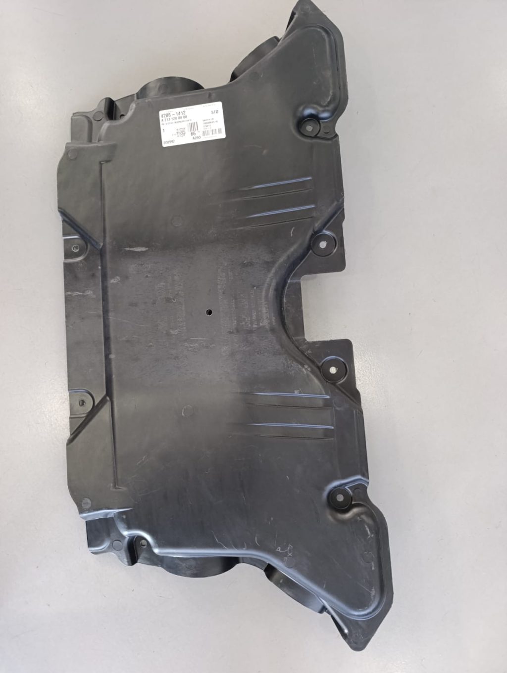 Revestimento Insonorizante Inferior – Mercedes E220CDI S213 (2018)